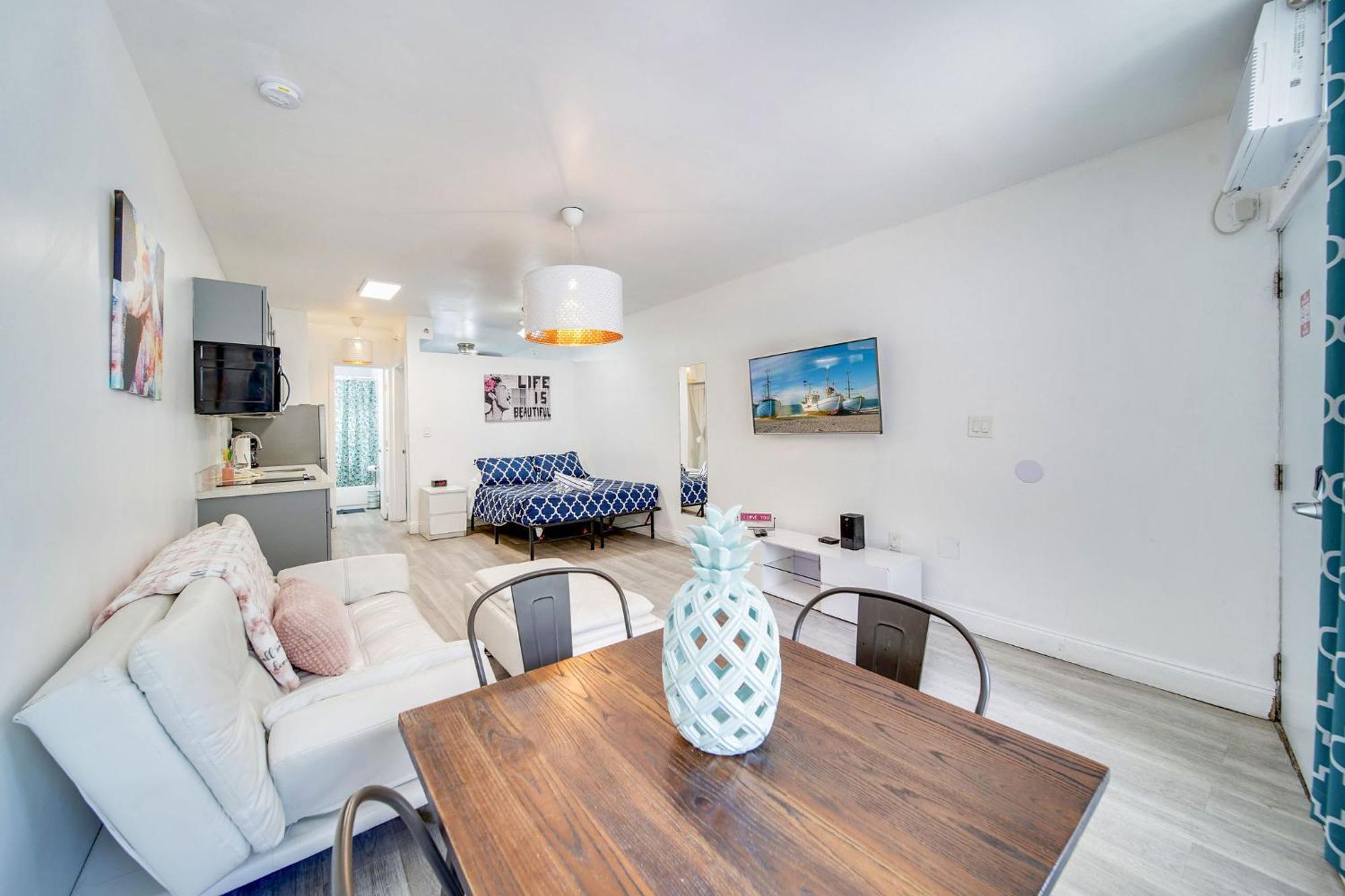 Beachy 1 B/R, W/2 Queen Beds, On Ocean Drive Beach Miami Beach Exterior photo